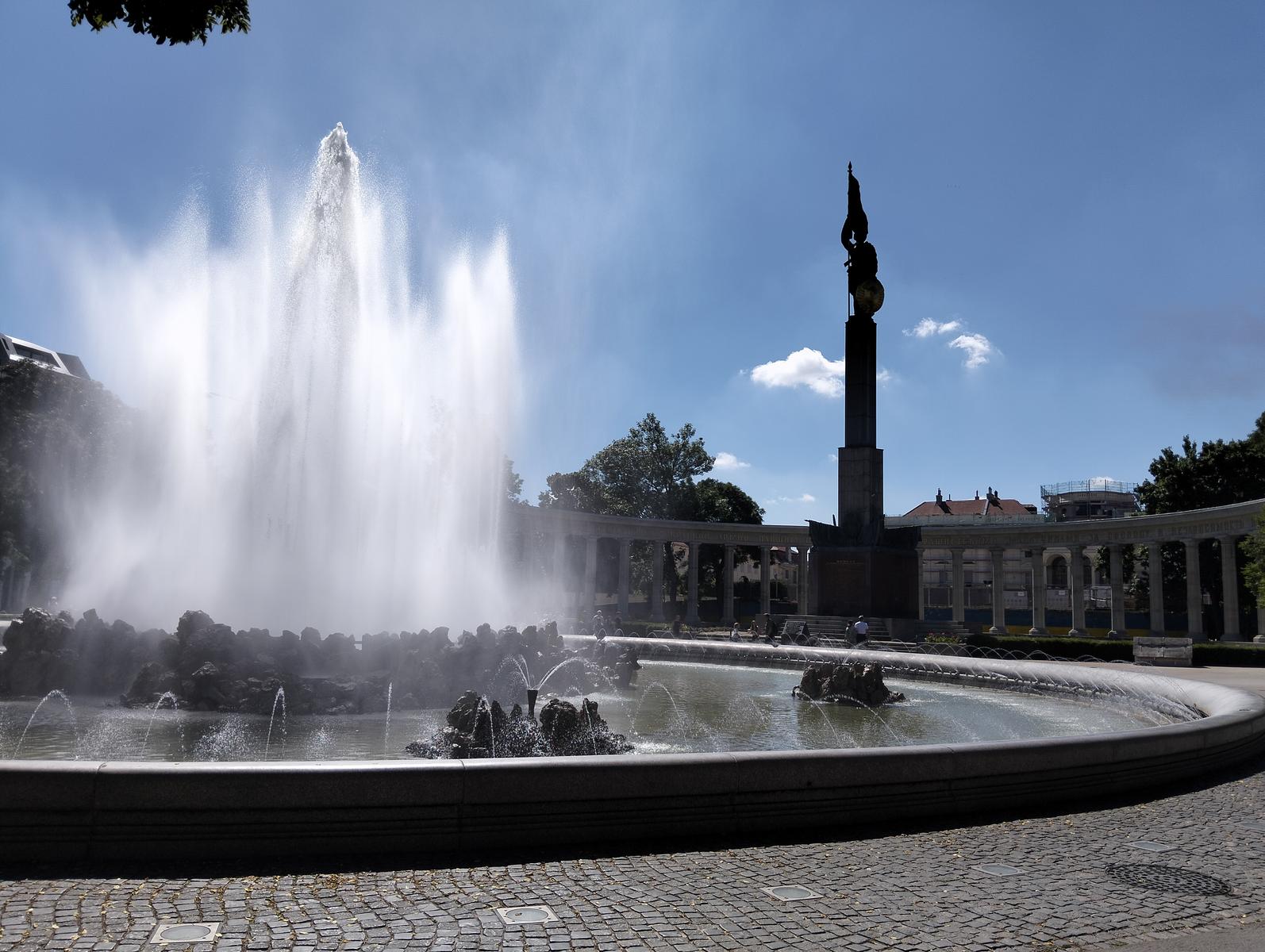 Vienna: Escursione Urbana da Fünfhaus (20km, Medio)