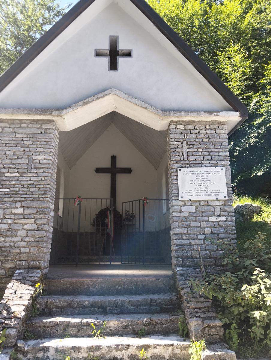 Pania Secca: escursione da Cornola (anello, 9.17km)
