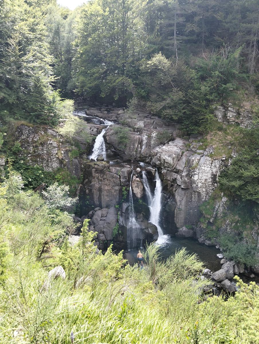 Cascate di Sant'Anna Pelago: escursione con Cime di Romec...