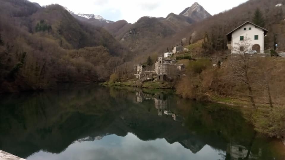Careggine - Col di Favilla - Isola santa - Rifugio Robbio