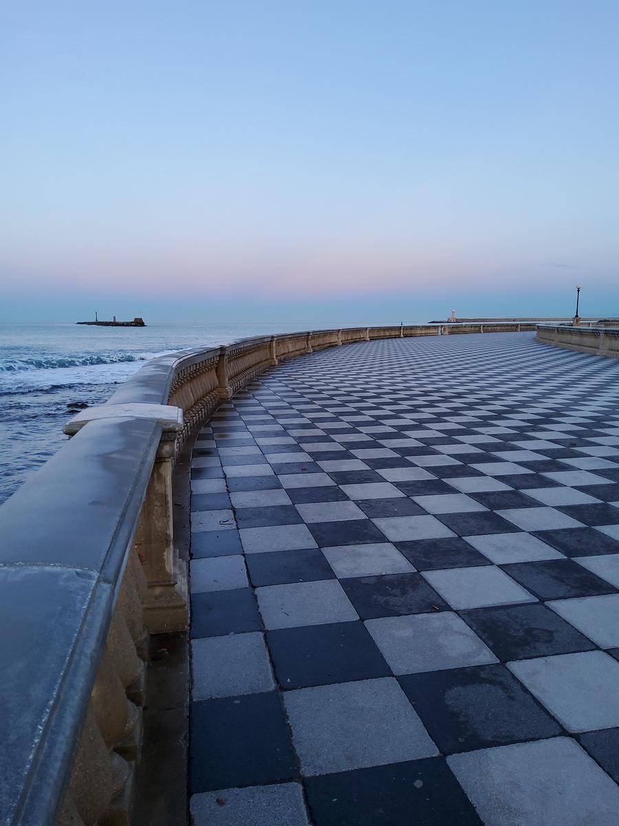 Trekking cittadino - Livorno - Mare - foto 2