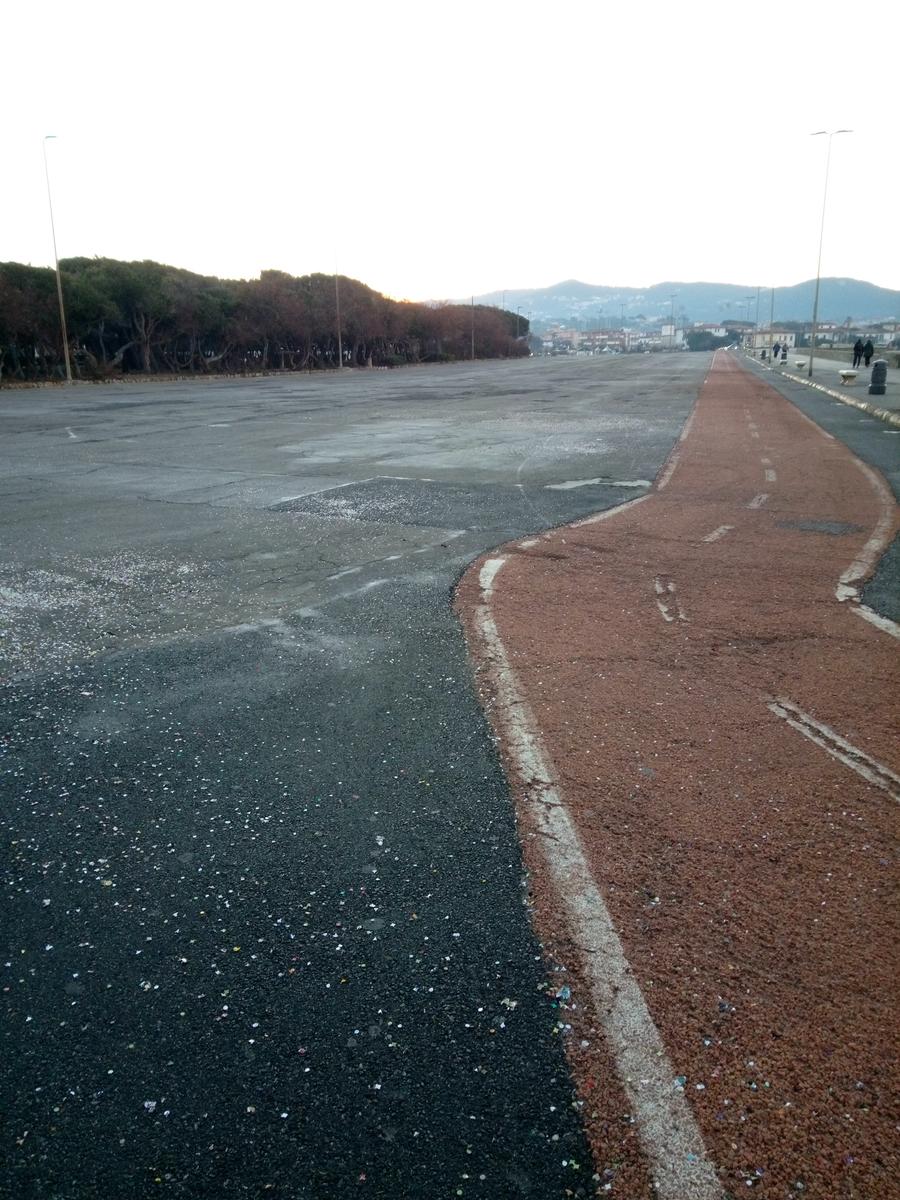 Passeggiata sul lungomare - Ardenza - Livorno - foto 15